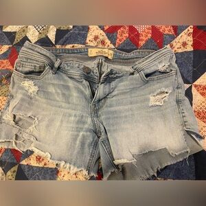 Hollister boyfriend short size 7